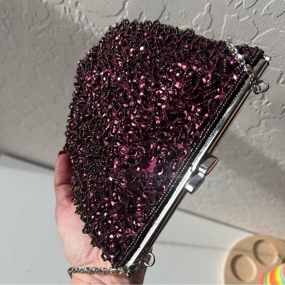 Le Regale Vintage Sequin Crossbody Bag - Picture 4 of 6